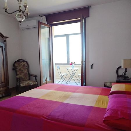 Favolosa Casa Con Terrazza, Idromassaggio, Cortile E Garage Auto Carovigno Extérieur photo