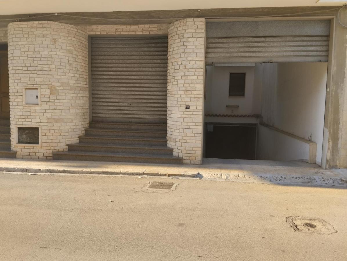 Favolosa Casa Con Terrazza, Idromassaggio, Cortile E Garage Auto Carovigno Extérieur photo